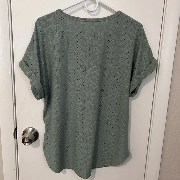 Green Boxy Cuffed Sleeve T-Shirt Eyelet Design - Picture 7 of 8